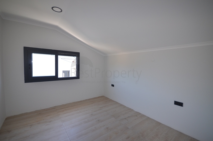 فيلا 4 + 1 بمنطقة فتحية