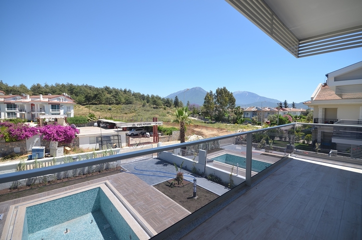 فيلا 4 + 1 بمنطقة فتحية