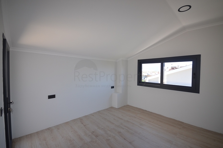 فيلا 4 + 1 بمنطقة فتحية