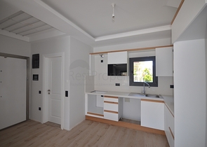 فيلا 4 + 1 بمنطقة فتحية