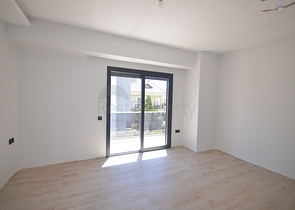 فيلا 4 + 1 بمنطقة فتحية