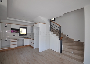 فيلا 4 + 1 بمنطقة فتحية