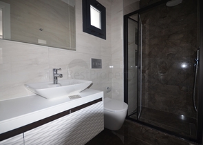 فيلا 4 + 1 بمنطقة فتحية