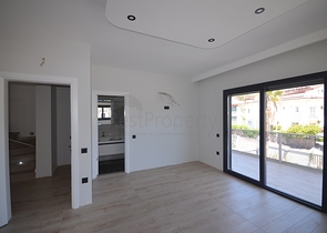 فيلا 4 + 1 بمنطقة فتحية