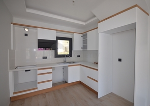 فيلا 4 + 1 بمنطقة فتحية