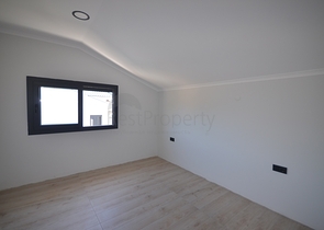 فيلا 4 + 1 بمنطقة فتحية