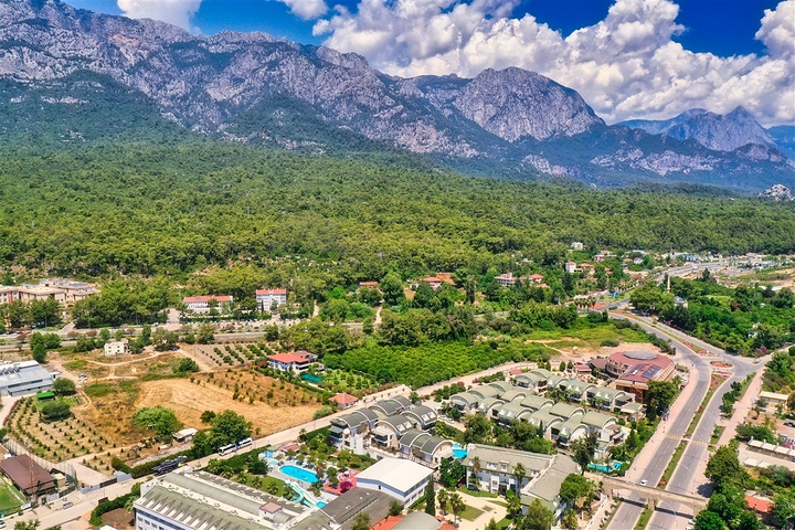 شقة مريحة ليست بعيدة عن البحر في منطقة خلابة في كيمير