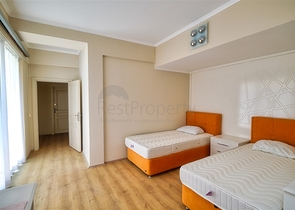 شقة مريحة ليست بعيدة عن البحر في منطقة خلابة في كيمير