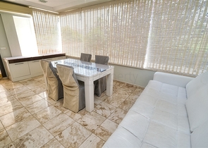 شقة مريحة ليست بعيدة عن البحر في منطقة خلابة في كيمير