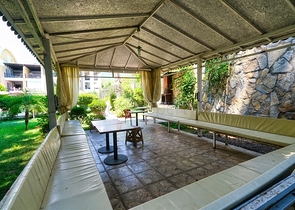 شقة مريحة ليست بعيدة عن البحر في منطقة خلابة في كيمير