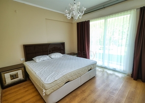 شقة مريحة ليست بعيدة عن البحر في منطقة خلابة في كيمير