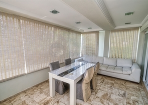 شقة مريحة ليست بعيدة عن البحر في منطقة خلابة في كيمير