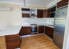 شقة مريحة ليست بعيدة عن البحر في منطقة خلابة في كيمير