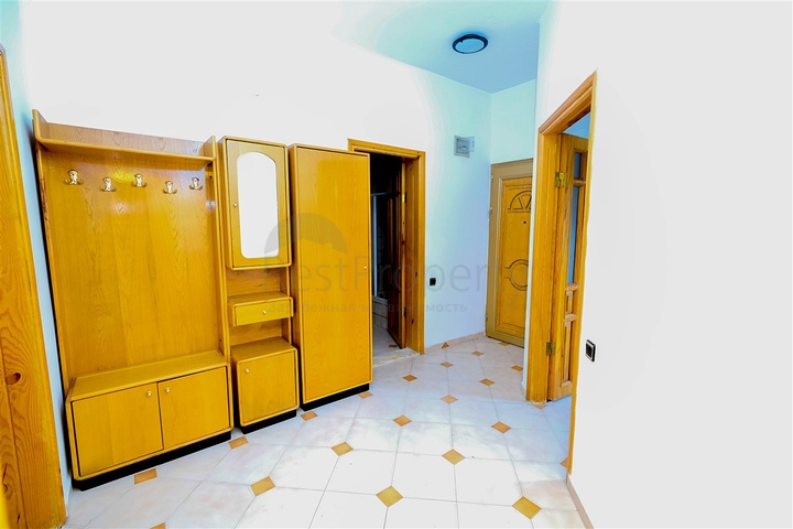 شقة مريحة ليست بعيدة عن البحر