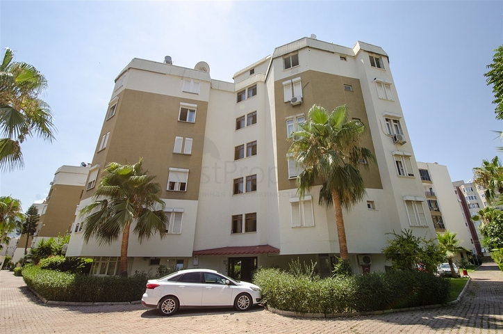 شقة مريحة ليست بعيدة عن البحر