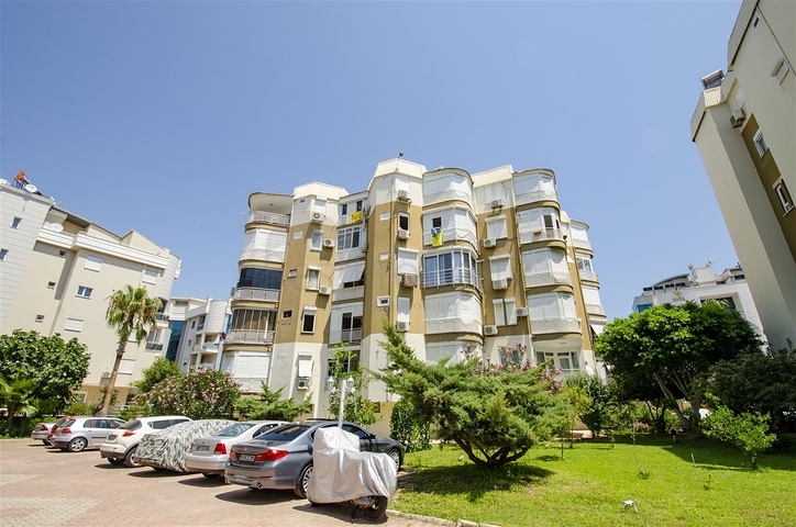 شقة مريحة ليست بعيدة عن البحر