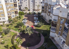 شقة مريحة ليست بعيدة عن البحر