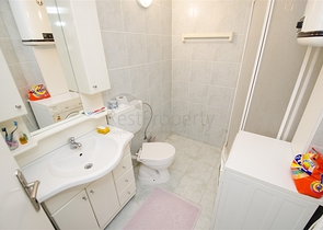 شقة مريحة ليست بعيدة عن البحر