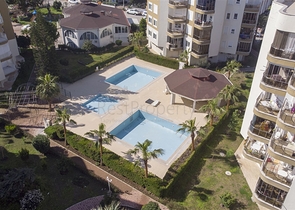 شقة مريحة ليست بعيدة عن البحر