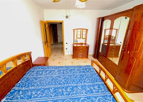 شقة مريحة ليست بعيدة عن البحر