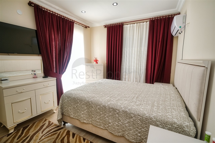 شقة مريحة 4 + 1 في ضمن مجمع