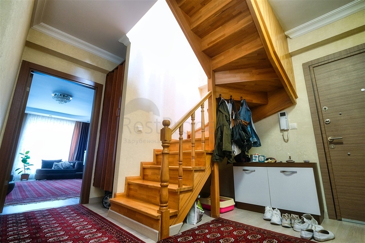 شقة مريحة 4 + 1 في ضمن مجمع