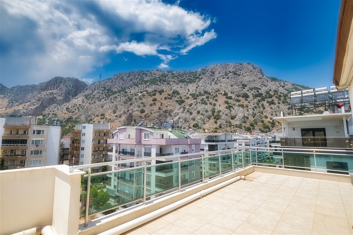 شقة مريحة 4 + 1 في ضمن مجمع