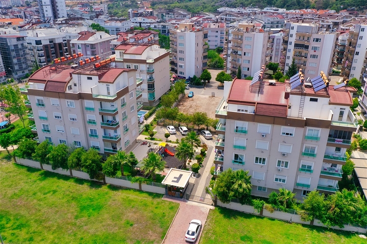 شقة مريحة 4 + 1 في ضمن مجمع