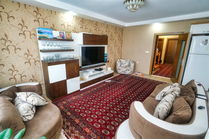 شقة مريحة 4 + 1 في ضمن مجمع