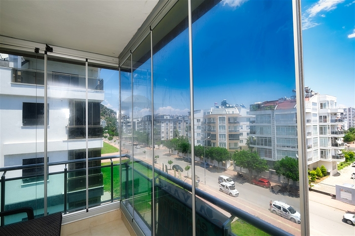 شقة مريحة 4 + 1 في ضمن مجمع