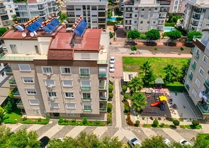 شقة مريحة 4 + 1 في ضمن مجمع