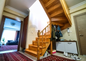 شقة مريحة 4 + 1 في ضمن مجمع