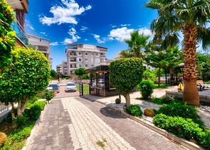 شقة مريحة 4 + 1 في ضمن مجمع