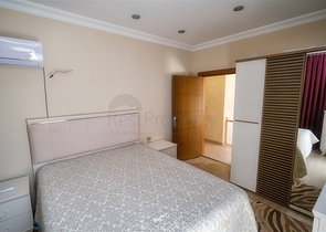 شقة مريحة 4 + 1 في ضمن مجمع