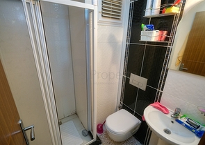 شقة مريحة 4 + 1 في ضمن مجمع