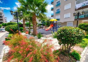 شقة مريحة 4 + 1 في ضمن مجمع