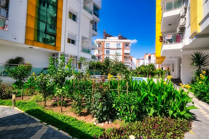 شقة 2 + 1 في منطقة كونيالتي