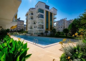 شقة 2 + 1 في منطقة كونيالتي