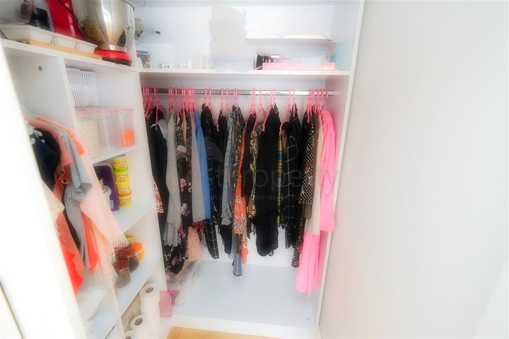 شقة 2 + 1 في مجمع غني بالبنية التحتية