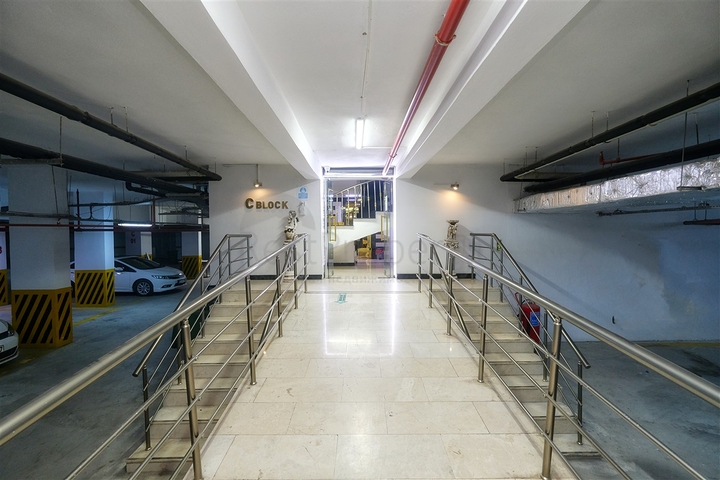 شقة 2 + 1 في مجمع غني بالبنية التحتية