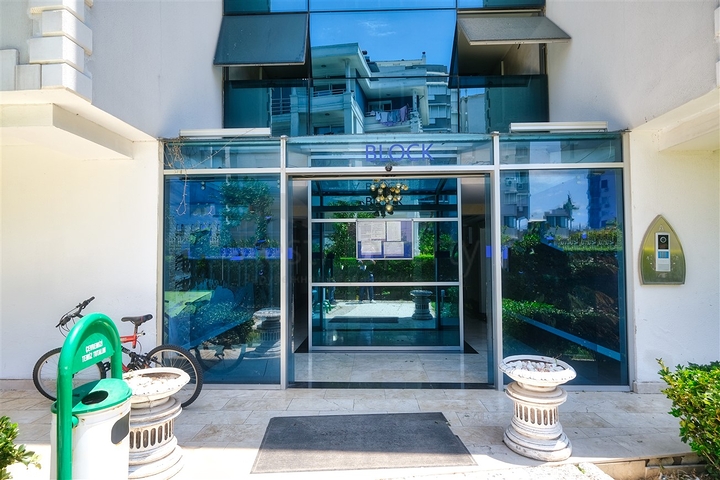 شقة 2 + 1 في مجمع غني بالبنية التحتية