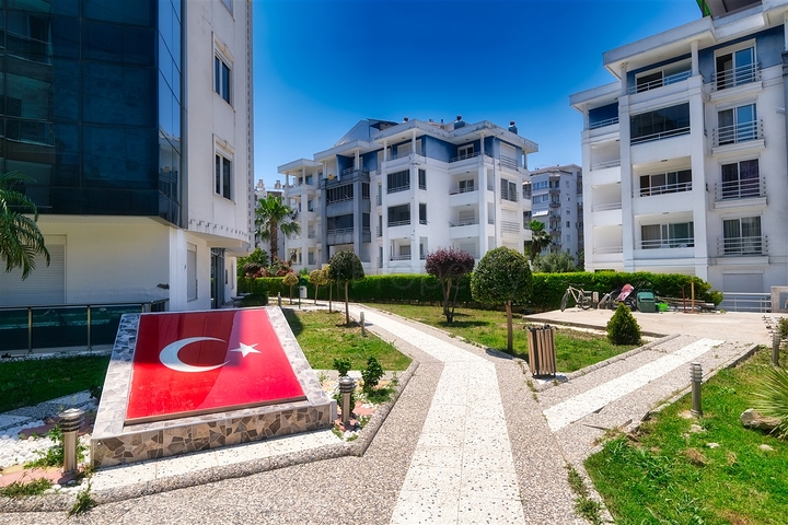 شقة 2 + 1 في مجمع غني بالبنية التحتية