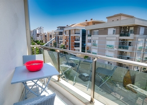 شقة 2 + 1 في مجمع غني بالبنية التحتية