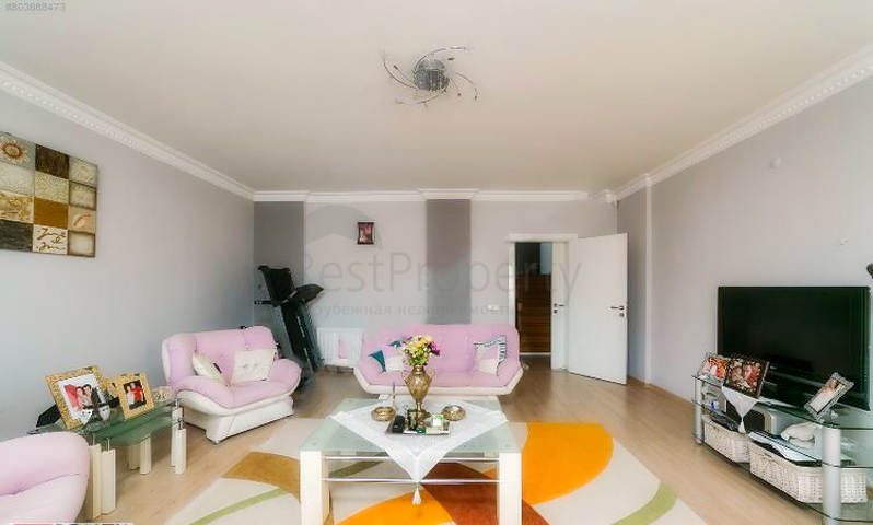 فيلا بقطعة أرض كبيرة في منطقة دواجي - أنطاليا