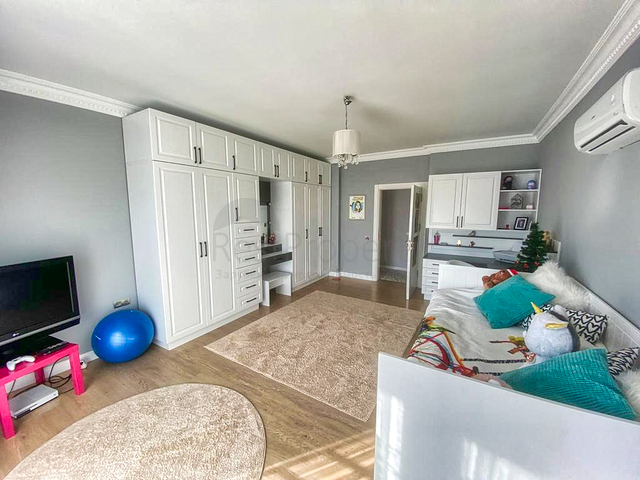 فيلا بقطعة أرض كبيرة في منطقة دواجي - أنطاليا