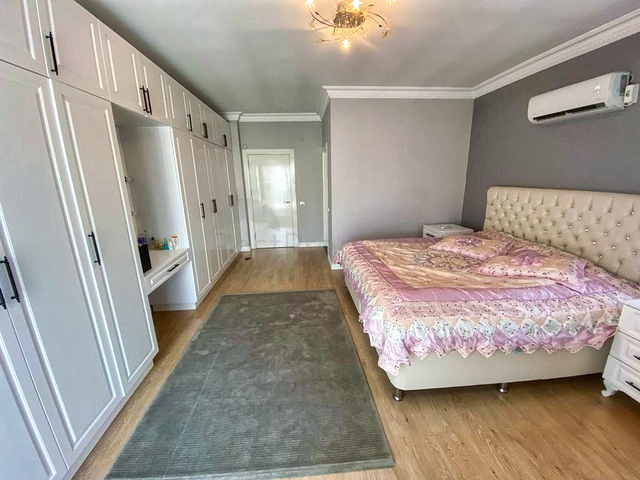 فيلا بقطعة أرض كبيرة في منطقة دواجي - أنطاليا