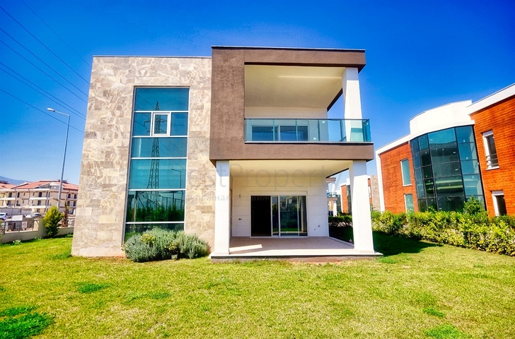 فيلا في منطقة دوشيميتي - انطاليا