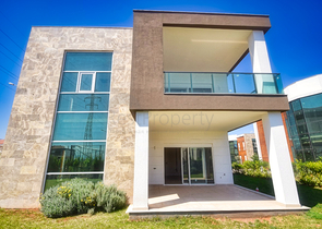 فيلا في منطقة دوشيميتي - انطاليا