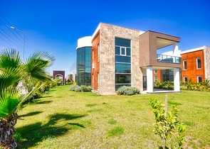 فيلا في منطقة دوشيميتي - انطاليا