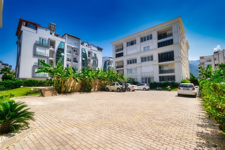 شقة 2 + 1 في منطقة ساريسو - أنطاليا